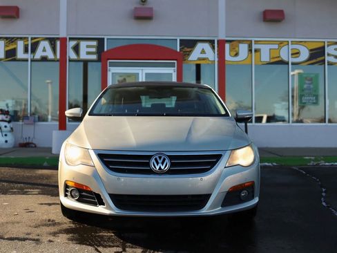 Used 2009 Volkswagen CC Luxury image 2