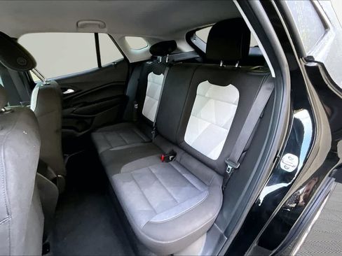 Used 2025 Chevrolet Trax LS FWD image 20