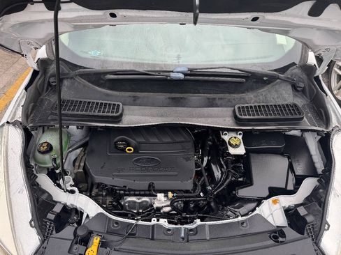 Used 2018 Ford Escape SE w/ SE Sync 3 Package FWD image 12