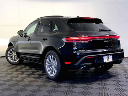 New 2026 Porsche Macan image 3