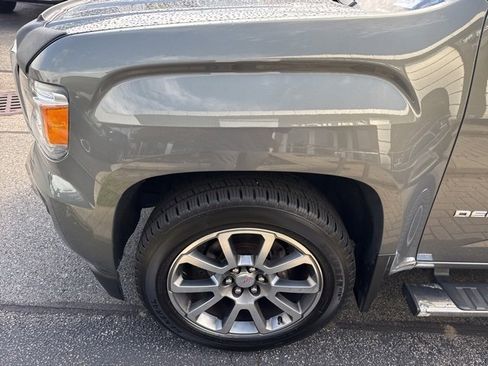 Used 2018 GMC Canyon Denali image 4