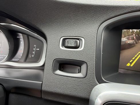 Used 2018 Volvo V60 T5 Cross Country w/ Convenience Package image 26