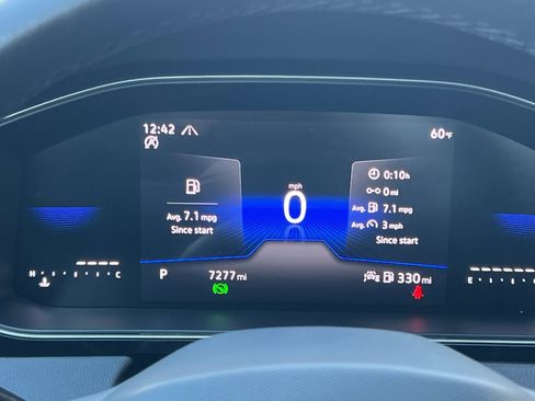 Certified 2025 Volkswagen Jetta Sport image 22