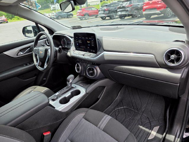 Used 2023 Chevrolet Blazer LT w/ Convenience Package AWD/4WD image 24