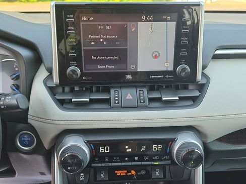 Used 2019 Toyota RAV4 Limited w/ Carpet Mat Package AWD/4WD image 27