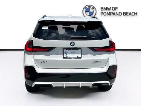 Used 2023 BMW X1 xDrive28i w/ M Sport Package AWD/4WD image 6