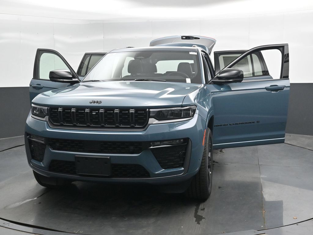New 2027 Jeep Grand Cherokee Limited AWD/4WD image 51
