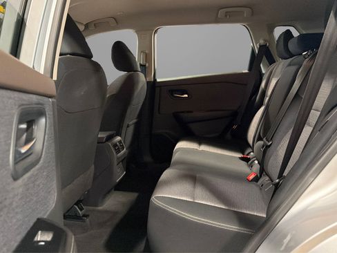 Used 2023 Nissan Rogue SV AWD/4WD image 34