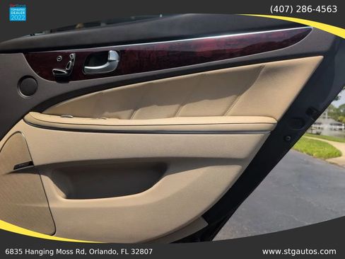 Used 2013 Hyundai Equus Signature RWD image 19