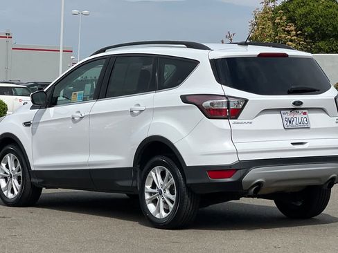 Used 2017 Ford Escape SE w/ SE Leather Comfort Package image 7