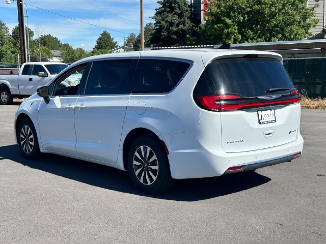 Used 2024 Chrysler Pacifica Limited FWD image 7