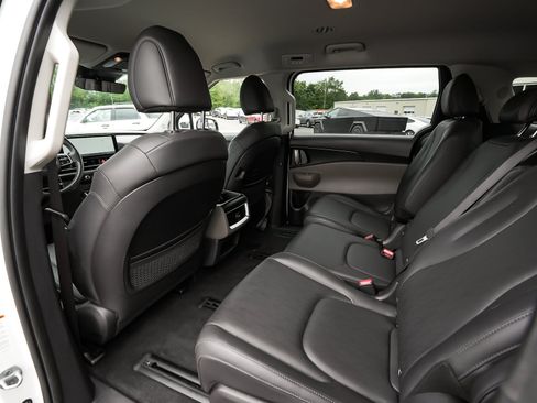 Used 2026 Kia Carnival LXS FWD image 39