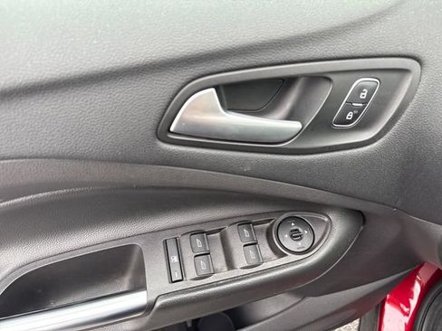 Used 2018 Ford Escape SE AWD/4WD image 16