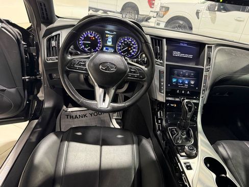 Used 2017 INFINITI Q60 3.0t Sport RWD image 26