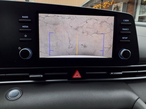 Certified 2022 Hyundai Elantra SEL w/ Preferred Accessory Package image 14