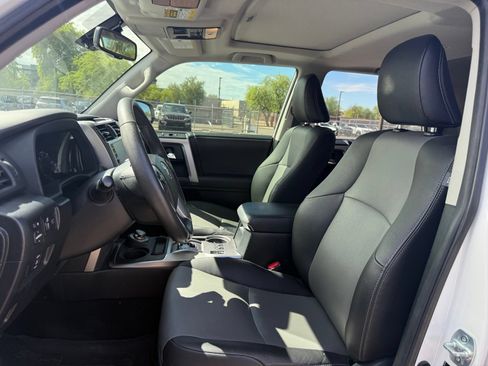 Used 2020 Toyota 4Runner SR5 Premium w/ Moonroof Package AWD/4WD image 12