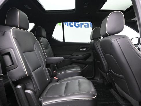 Used 2022 Chevrolet Traverse Premier image 9