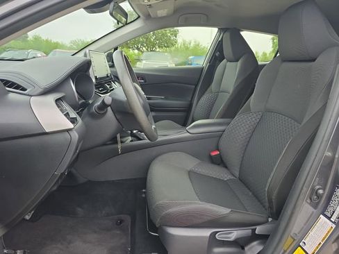 Used 2021 Toyota C-HR LE FWD image 15
