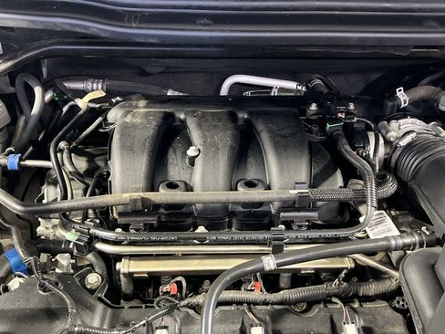 Used 2018 Ford Explorer XLT w/ Equipment Group 201A image 29