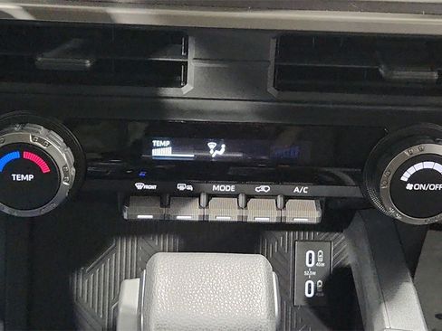 Used 2025 Toyota 4Runner SR5 image 23