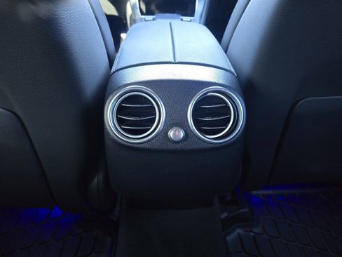 Used 2022 Mercedes-Benz GLC 300 4MATIC Coupe image 29