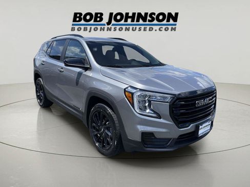 Used 2023 GMC Terrain SLE w/ Driver Convenience Package AWD/4WD image 1