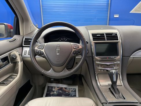 Used 2012 Lincoln MKX FWD image 27
