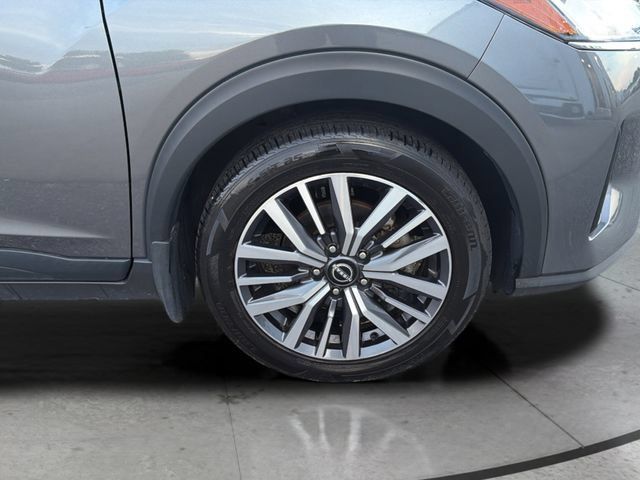 Used 2024 Nissan Kicks SV FWD image 30