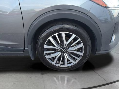 Used 2024 Nissan Kicks SV FWD image 30