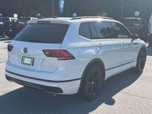 Used 2023 Volkswagen Tiguan SE R-Line FWD image 8