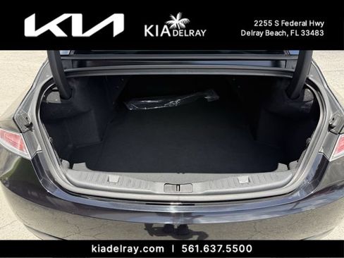 Used 2020 Lincoln MKZ Reserve w/ Luxury Package FWD image 8