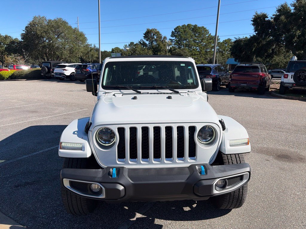 Used 2023 Jeep Wrangler Unlimited Sahara AWD/4WD image 2