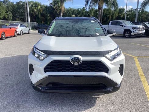 Used 2024 Toyota RAV4 XLE w/ Convenience Package FWD image 2