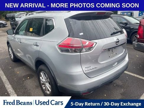 Used 2016 Nissan Rogue SV w/ SV Moonroof Package AWD/4WD image 6