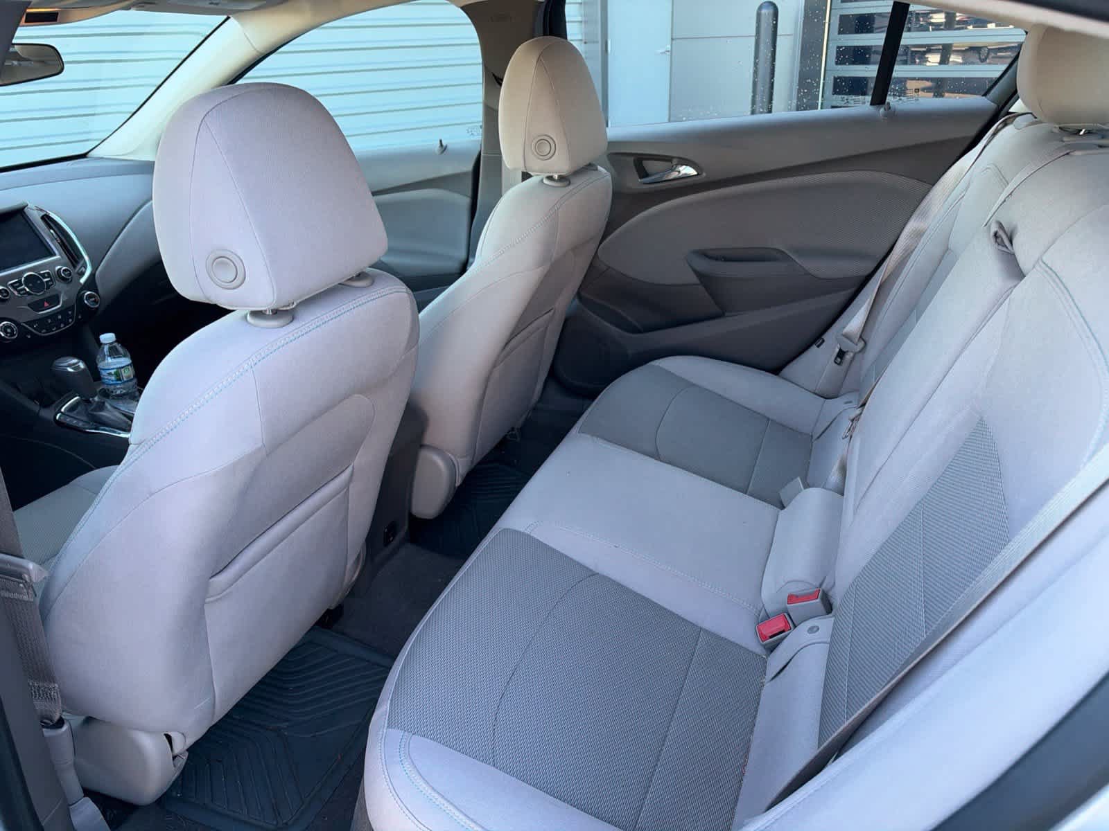 Used 2017 Chevrolet Cruze LT w/ Sun And Sound Package FWD image 10