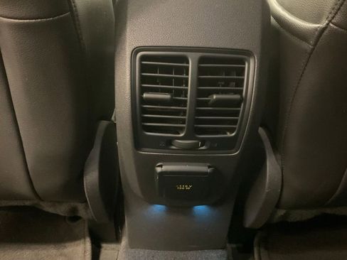 Used 2017 Ford Escape Titanium image 23