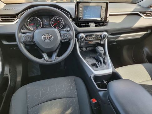 Used 2022 Toyota RAV4 XLE image 34