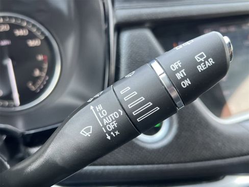 Used 2023 Cadillac XT5 Premium Luxury image 25