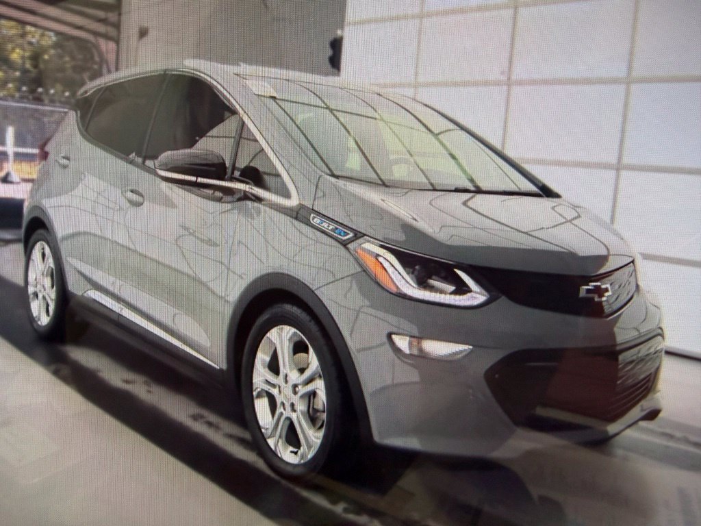Used 2021 Chevrolet Bolt LT FWD image 1