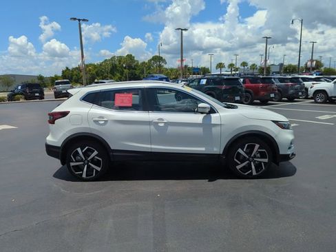 Certified 2021 Nissan Rogue Sport SL w/ Premium Package FWD image 3