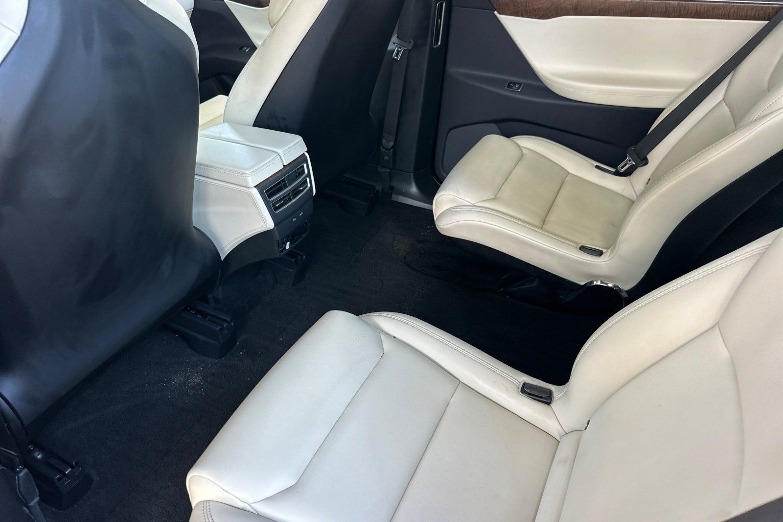 Used 2018 Tesla Model X 75D AWD/4WD image 28