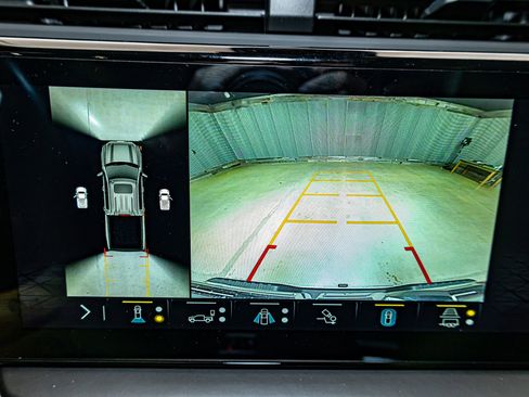 Used 2023 GMC Sierra 1500 Denali Ultimate image 22