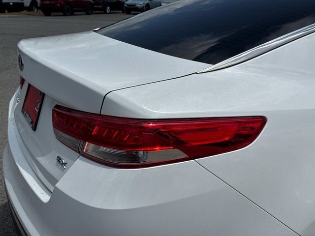 Used 2018 Kia Optima EX w/ Premium Package FWD image 13