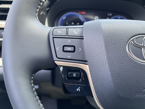 New 2026 Toyota Crown Signia image 21