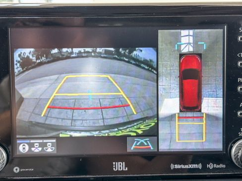 Used 2020 Toyota RAV4 Limited FWD image 20