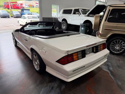 Used 1991 Chevrolet Camaro Z28 RWD image 23