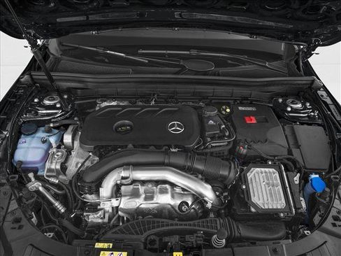 New 2025 Mercedes-Benz GLB 250 4MATIC image 8