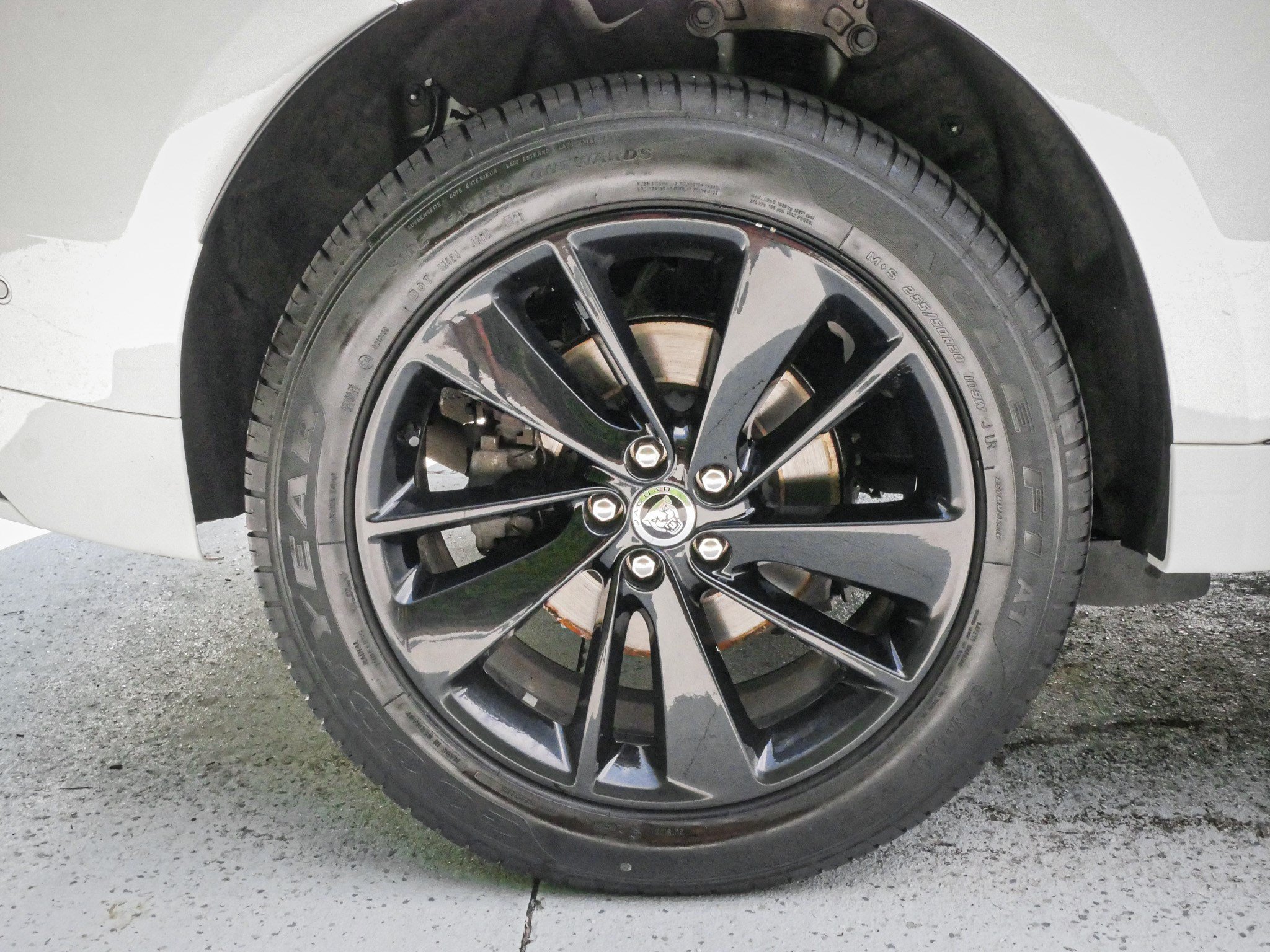 Used 2024 Jaguar F-PACE R-Dynamic S AWD/4WD image 13