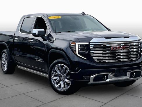 Used 2023 GMC Sierra 1500 Denali w/ Denali Reserve Package AWD/4WD image 3