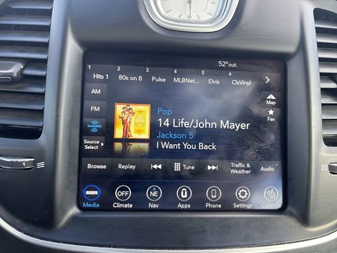 Used 2018 Chrysler 300 Limited w/ Safetytec Plus Group image 24